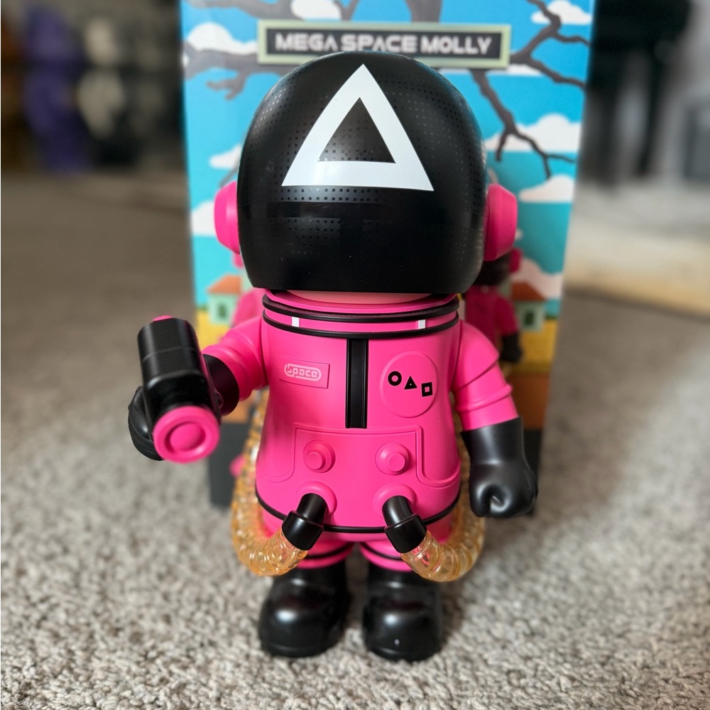 Pop Mart Mega Space Molly Squid Game Masked Soldier 400% Only